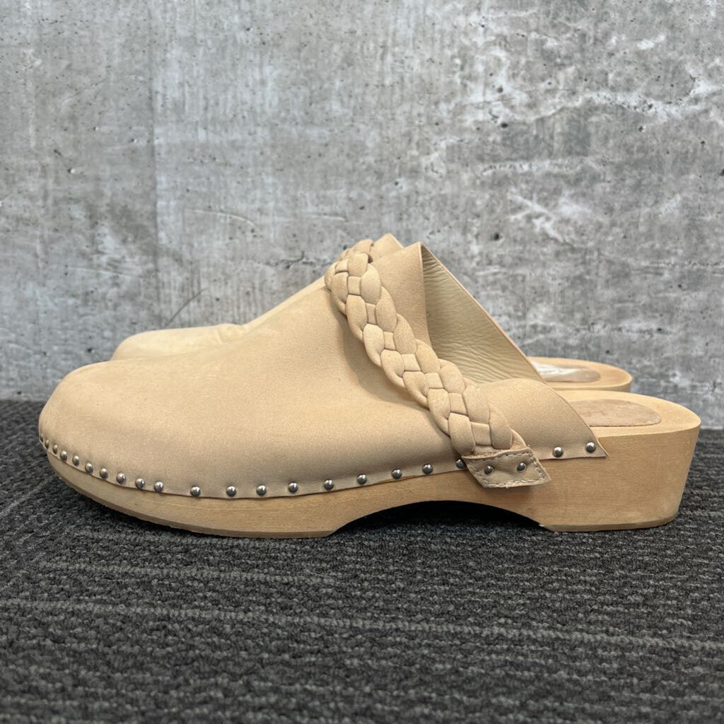 La Tribe Clog Shoe - 10/41