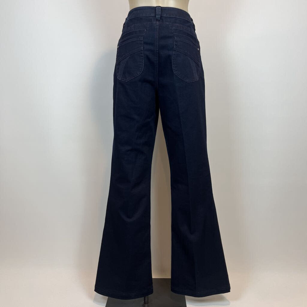 DKNY Jeans - 10